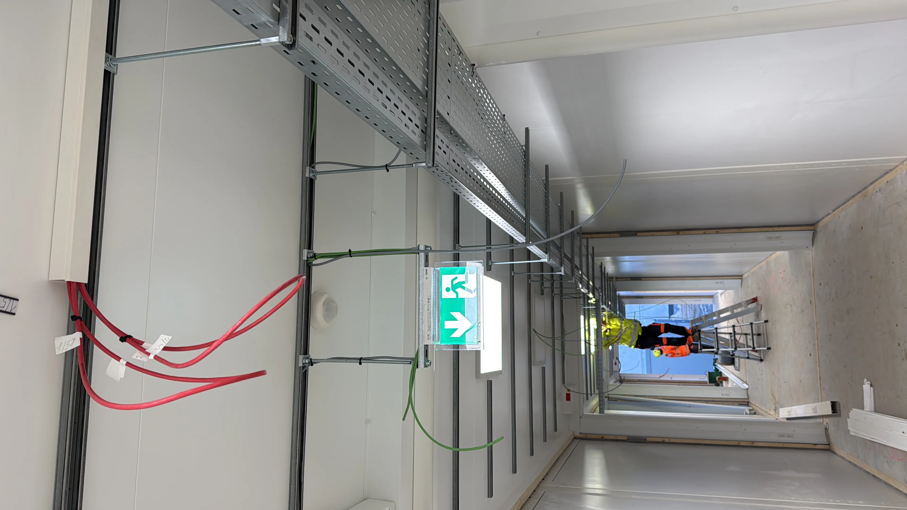 Elektroinstallation in einer Containeranlage